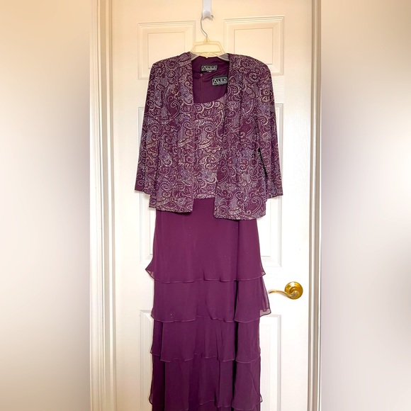 Alex Beaded Evenings Dress with Jacket - Picture 2 of 5